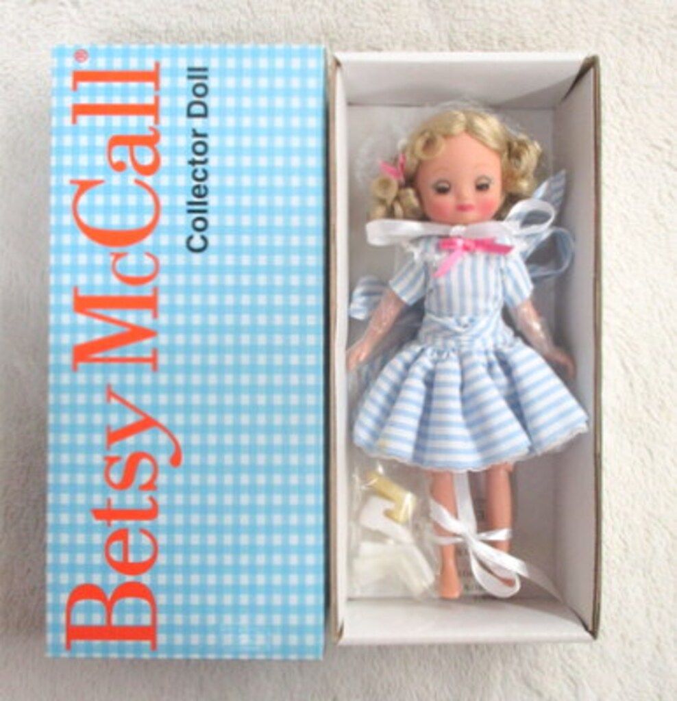 トナー タイニーベッツィーマッコール Little Lady at Tea 2009