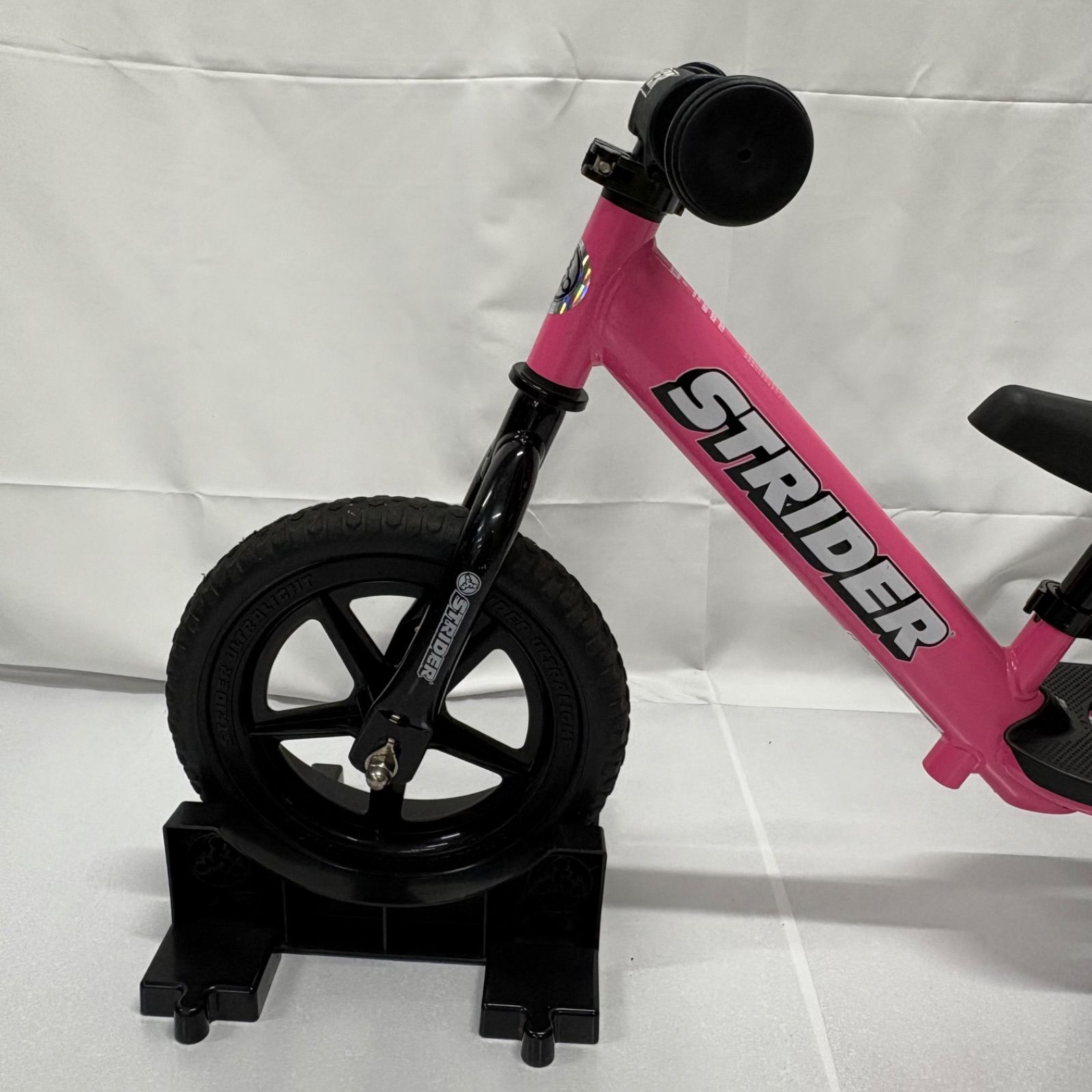 極美品 STRIDER ストライダー ピンク スポーツモデル SPORT 12