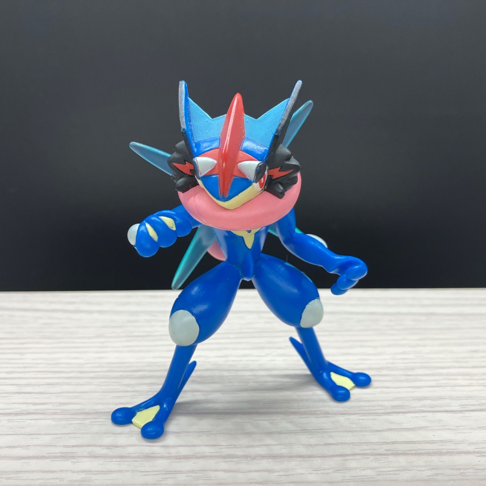 モンコレ 廃盤 サトシゲッコウガ 【①】 - メルカリ