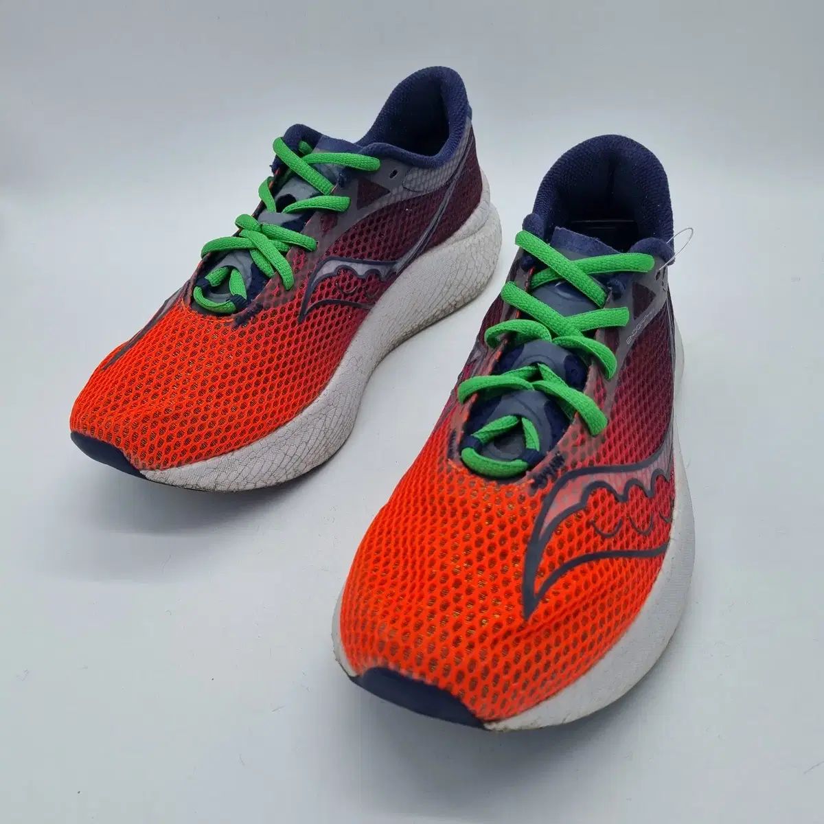 【雷市場（ポンジャン）商品韓国直送】 Saucony(サッカニー) エンドルフィン プロ 3 ナイト ライト メンズ 280mm