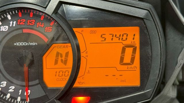 の スピードメーター