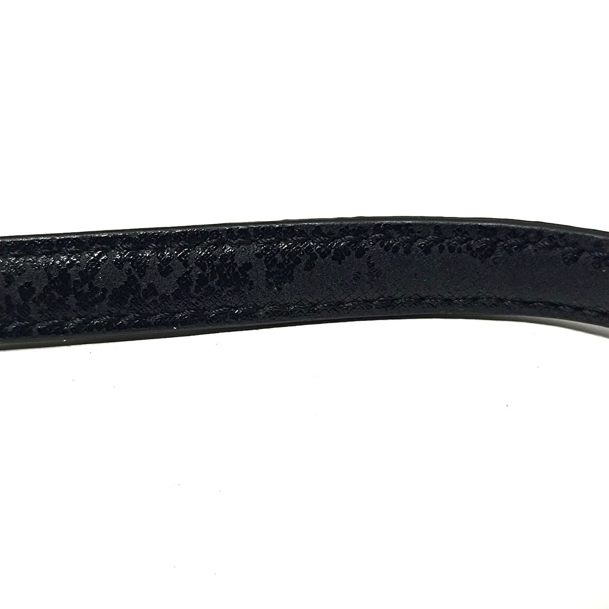 ピンクベージュ×黒×マルチ