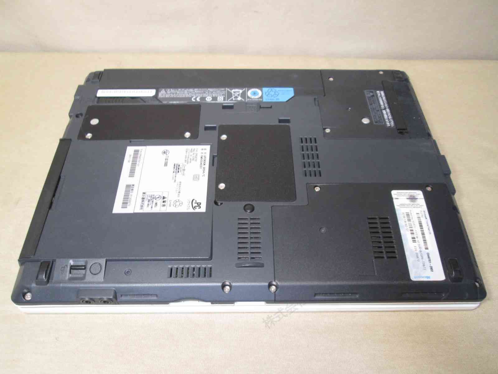 富士通 LIFEBOOK SH54/E WindowsXP 富士通 FMV LIFEBOOK SH54/E FMVS54EW [アーバンホワイト] 価格