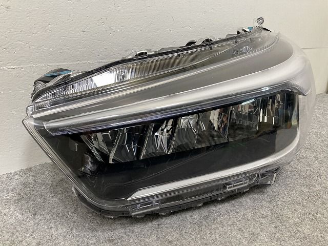 ライズ　ロッキー　後期型　LED ヘッドライト 左側　美品 ライズ、ロッキー LEDヘッドライト左 ライズ⁄ロッキー⁄レックス
