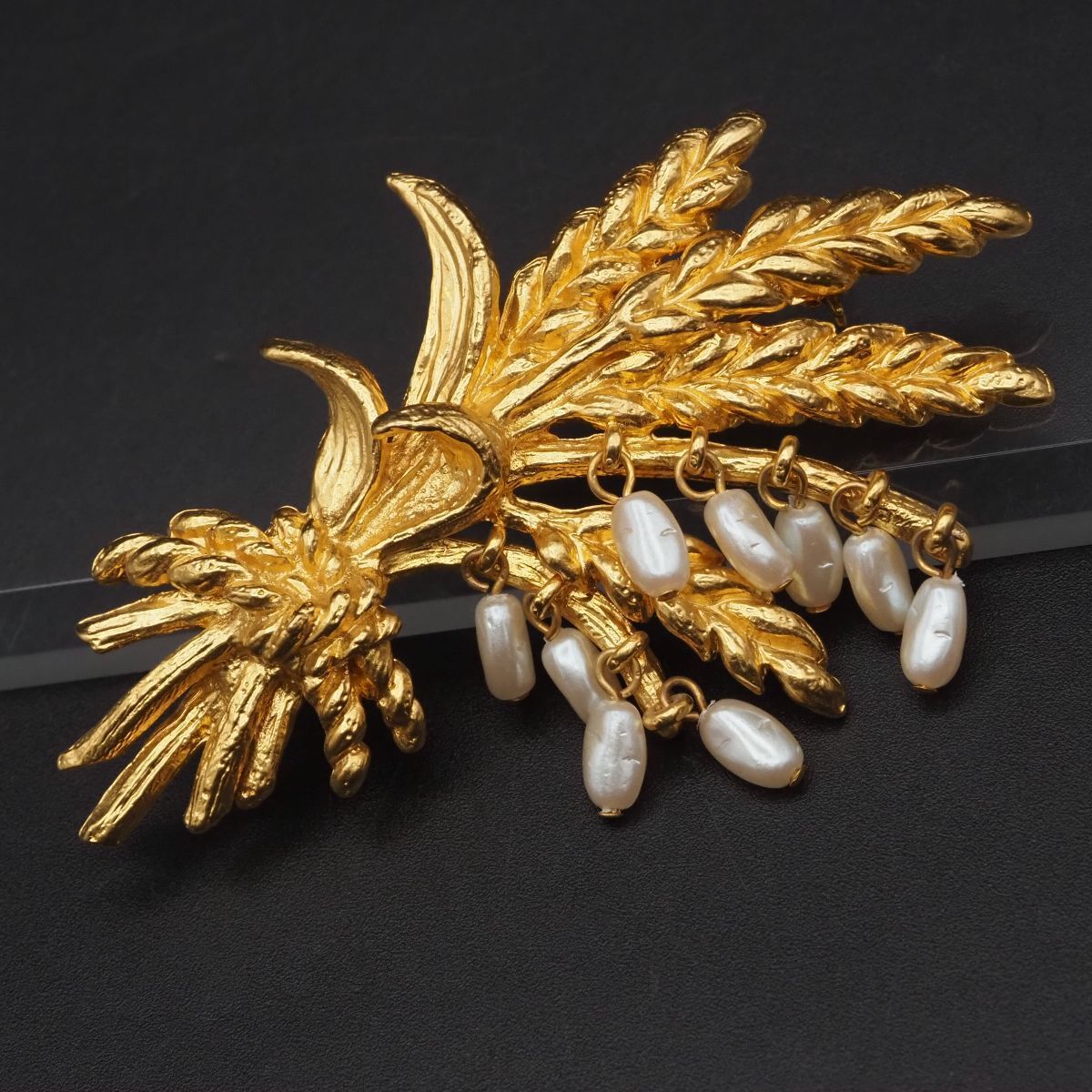 F876 KENZO ケンゾー ブローチ 大ぶり フェイクパール ゴールド デザイン