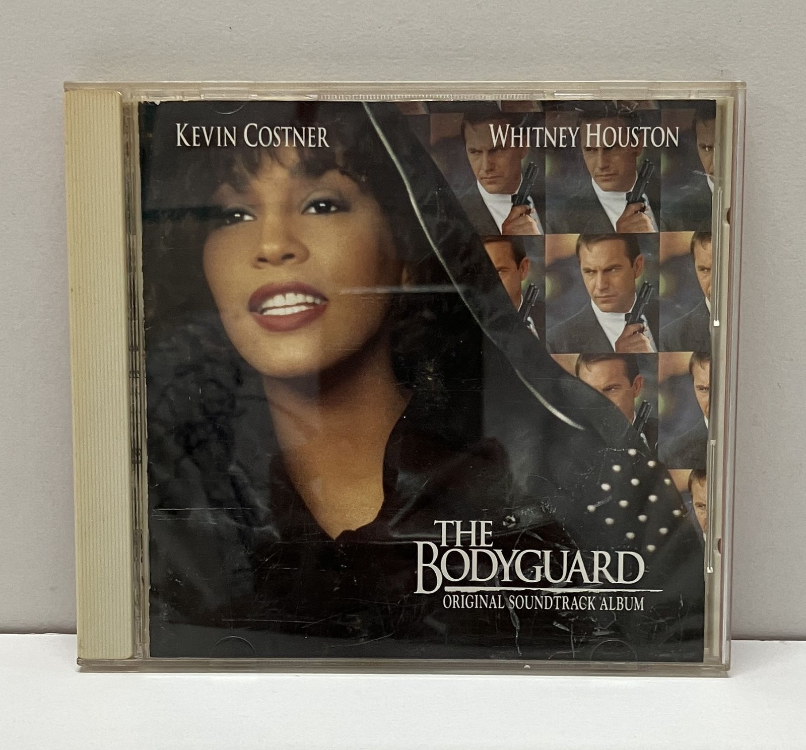 Whitney Elizabeth Houston（ホイットニー・ヒューストン）／THE
