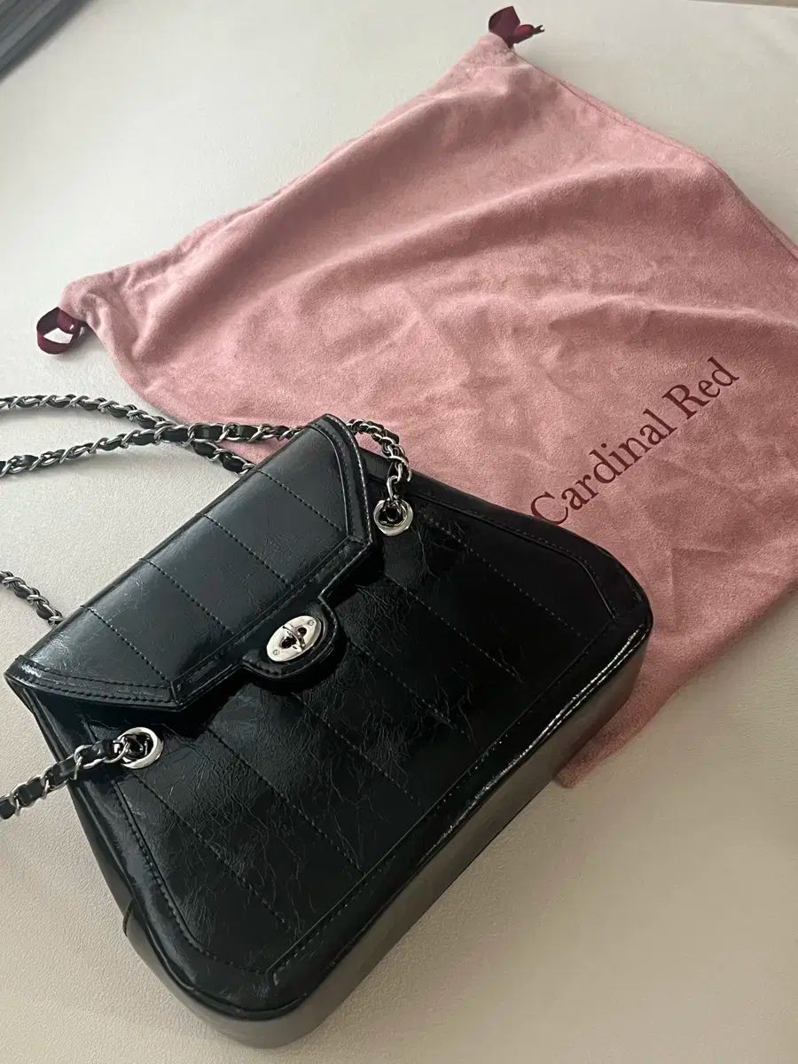 ☆韓国の人気☆【Cardinal Red】☆Owl-Ro Bag Gloss Black☆ ☆韓国の人気☆【Cardinal Red】☆Owl-Ro Bag Gloss Black