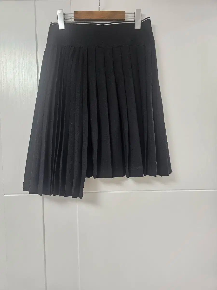 28 Callaway キャロウェイ 口に出さない 修正プリーツ ゴルフスカート