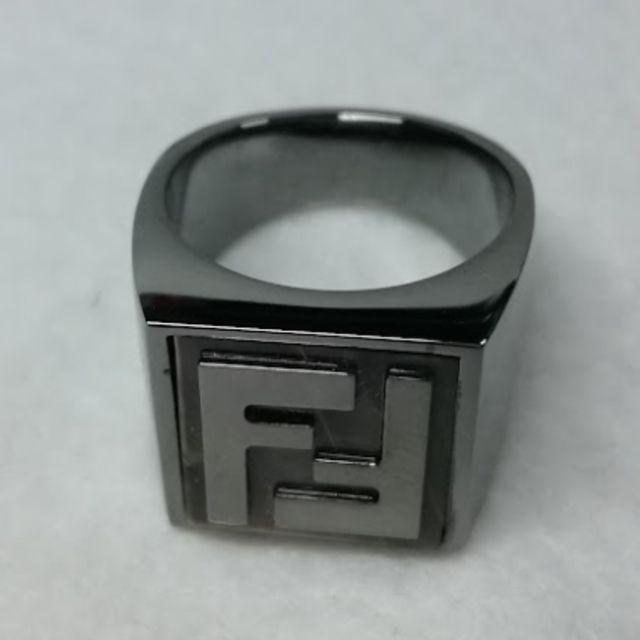 ○新品/正規品○ FENDI Forever リング - メルカリ