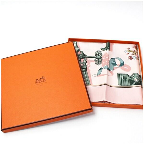 HERMES エルメス スカーフ カレ90　Cogeaux 未使用 エルメス カレ90 シルク スカーフ 未使用 Cogeaux 衣料品 中古