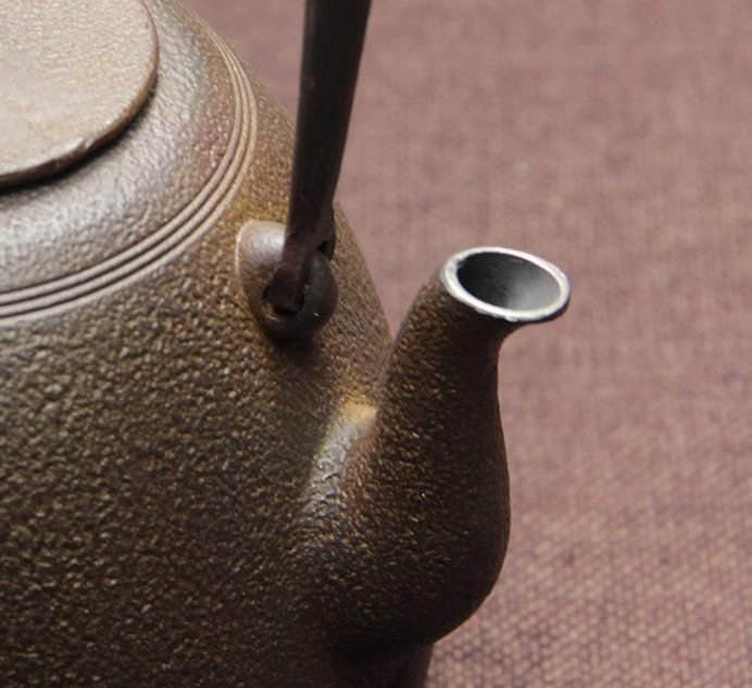 及春鋳造所作 丸アラレ 鉄瓶 在庫数2個！ （南部鉄器 鉄瓶 丸竜