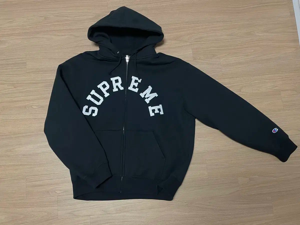 文ちゃん！　　　　　i+muイム＊フード付きパーカージャケット#167 Supreme(シュプリーム) x Champion(チャンピオン) フード付き