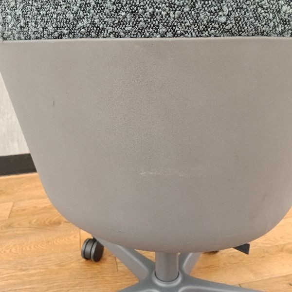 OKAMURA オカムラ