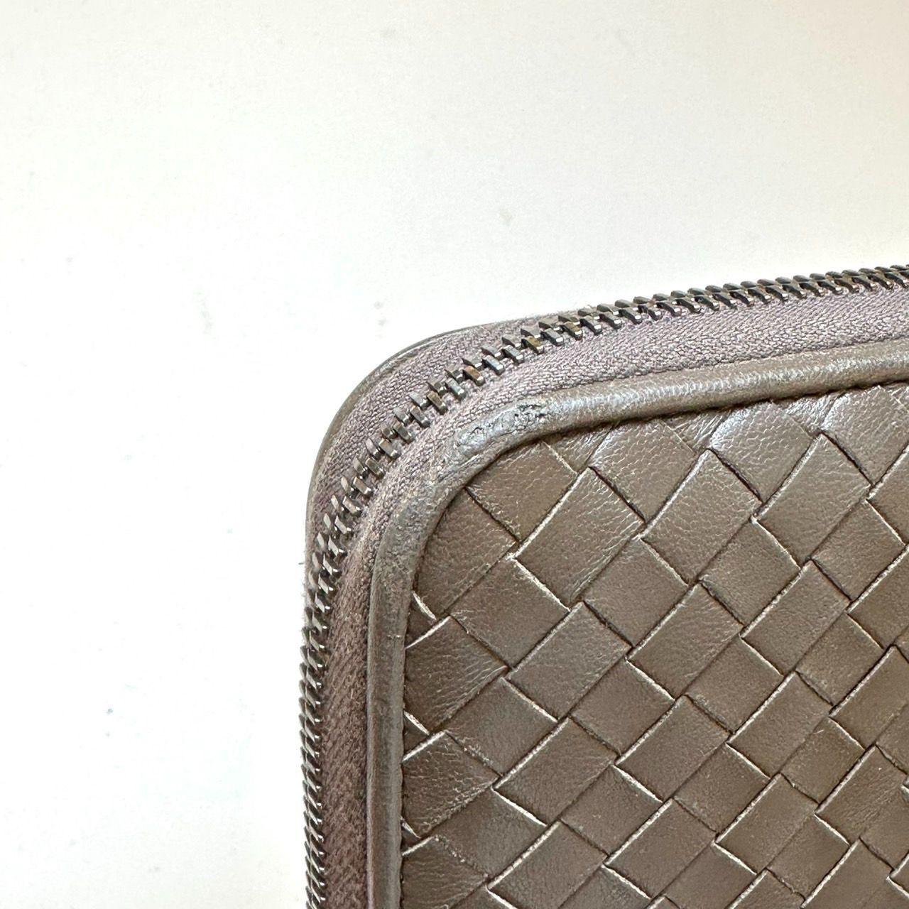 ボッテガヴェネタ BOTTEGA VENETA 長財布 イントレチャート グレージュ