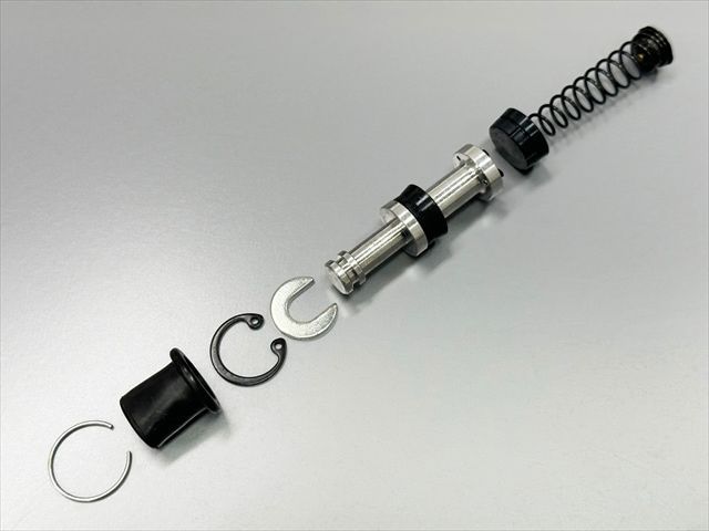 Z1/Z2 マスターシリンダーインナーキット (サイズ5/8用) ダブル