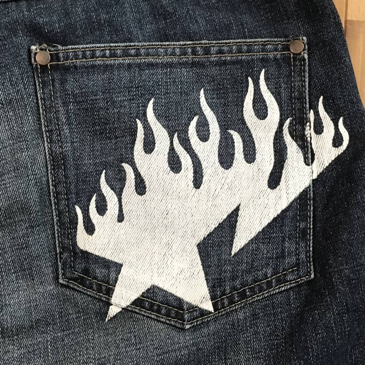 【A BATHING APE】 FIRE BAPESTA デニムハーフパンツ　M Fire BAPESTA デニム ハーフパンツ Mサイズ a bathing ape BAPE