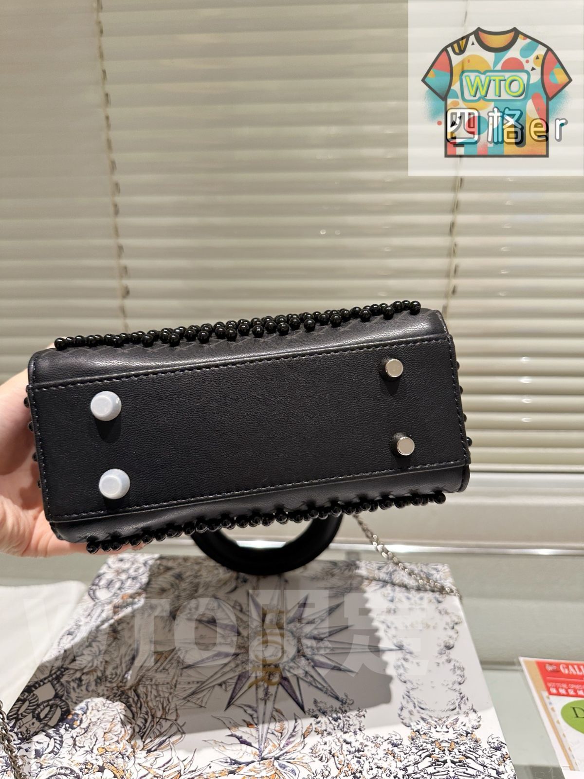 Dior【日本限定】レディディオール❣️ウォレット‼️新品未使用BOXショッパー付❣️ 今日WTO】Dior Lady Dior Sheepskin Bag with Foldable Gift Box