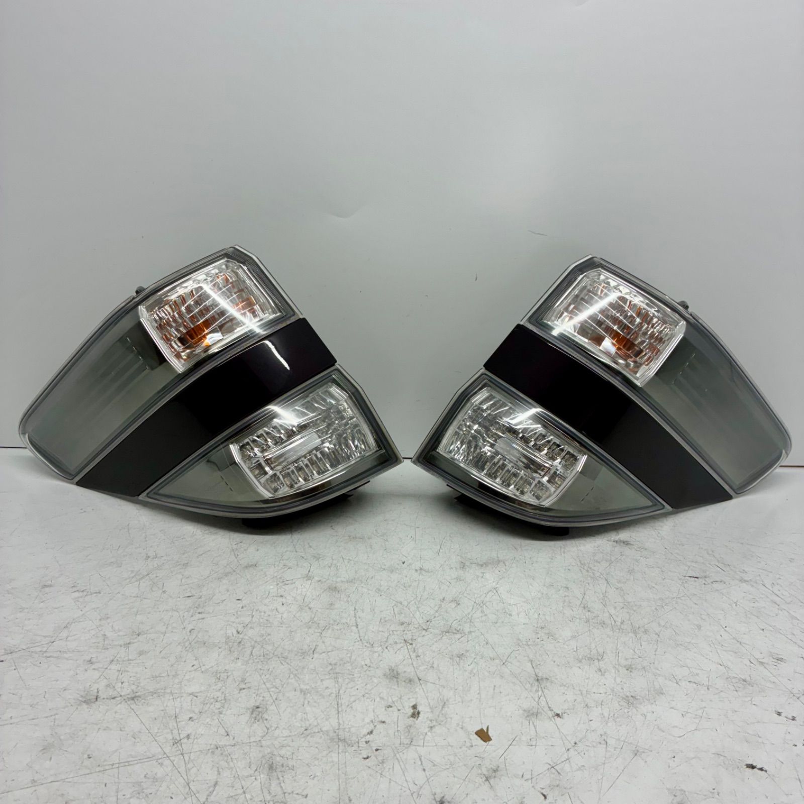コーティング済 ANH20 ANH25 GGH20 GGH25 ヴェルファイア テールライト ランプ レンズ 左右セット LR KOITO 58-29 LED 刻印9 P70677