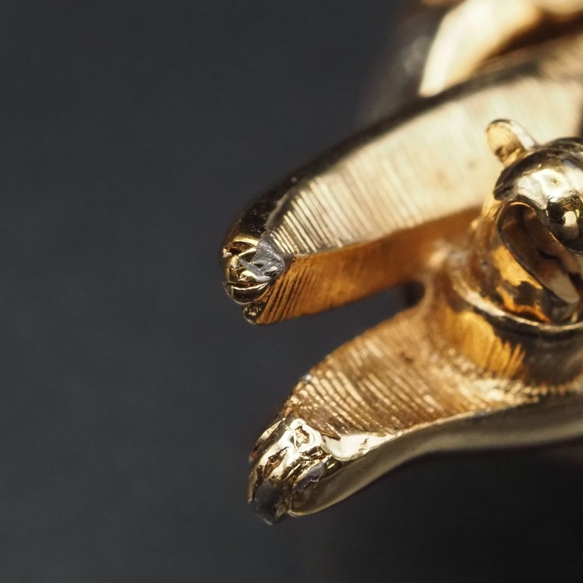 CINER カメ ブローチ CINER（サイナー）☆オレンジゴールドの甲羅 小さな亀の