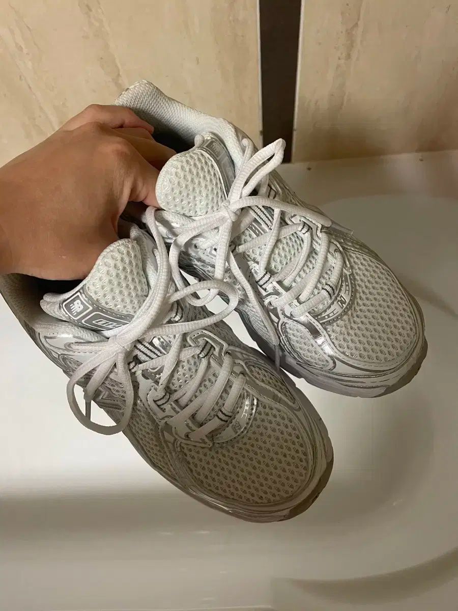 230 ホワイトシルバー