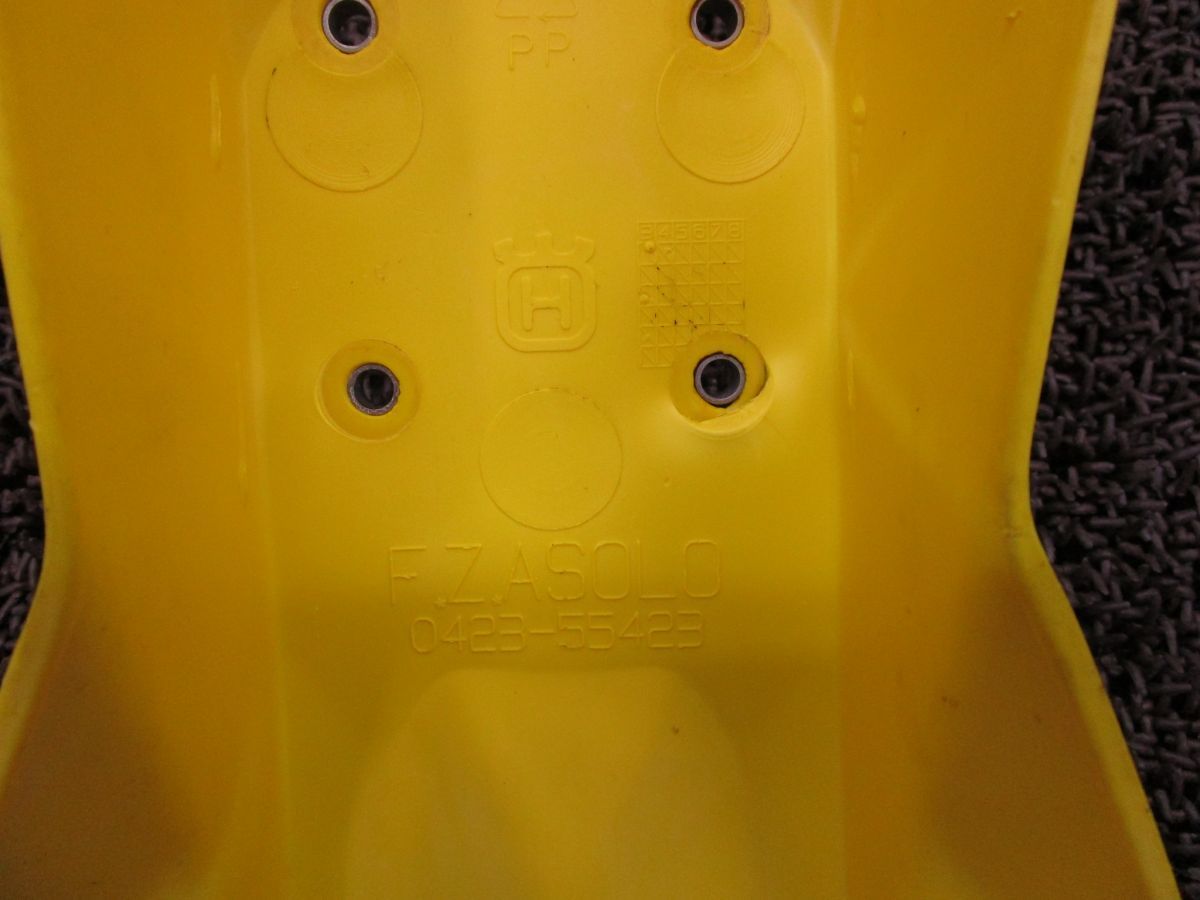 専用 とさせて頂きます ハスクバーナ WR125 フロントフェンダー □A651！ZCG2H00AA HUSQVARNA