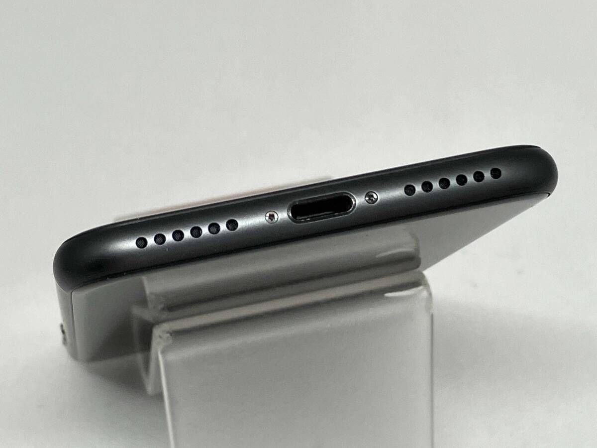 iPhone8スペースグレイ64G背面ひびあり Apple iPhone 8 ブラック 画面