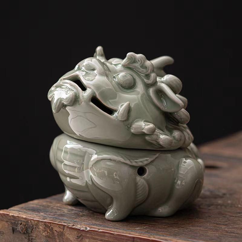 独角獣青磁陶磁盤香炉 薫香 置件 倒流香炉 香道具 装飾品 独角獣青磁陶磁盤香炉 薫香 置件 倒流香炉 香道具 装飾品