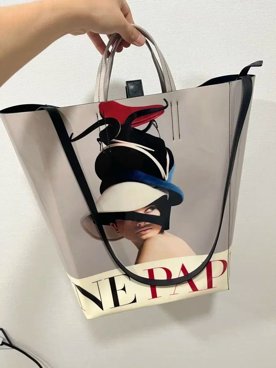 完売 アクネ Acne Studios リップ柄 PVC 2WAYバッグ 大 ACNE - acne studios 2way bagの通販 by こんにちは｜アクネなら