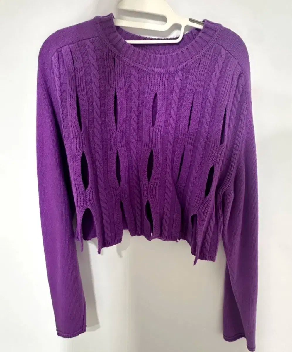 THE ILMA カットアウト セミ クロップド ニット