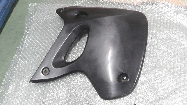 KSR110　KL110A　の サイドカバー　右　傷:#1737423843