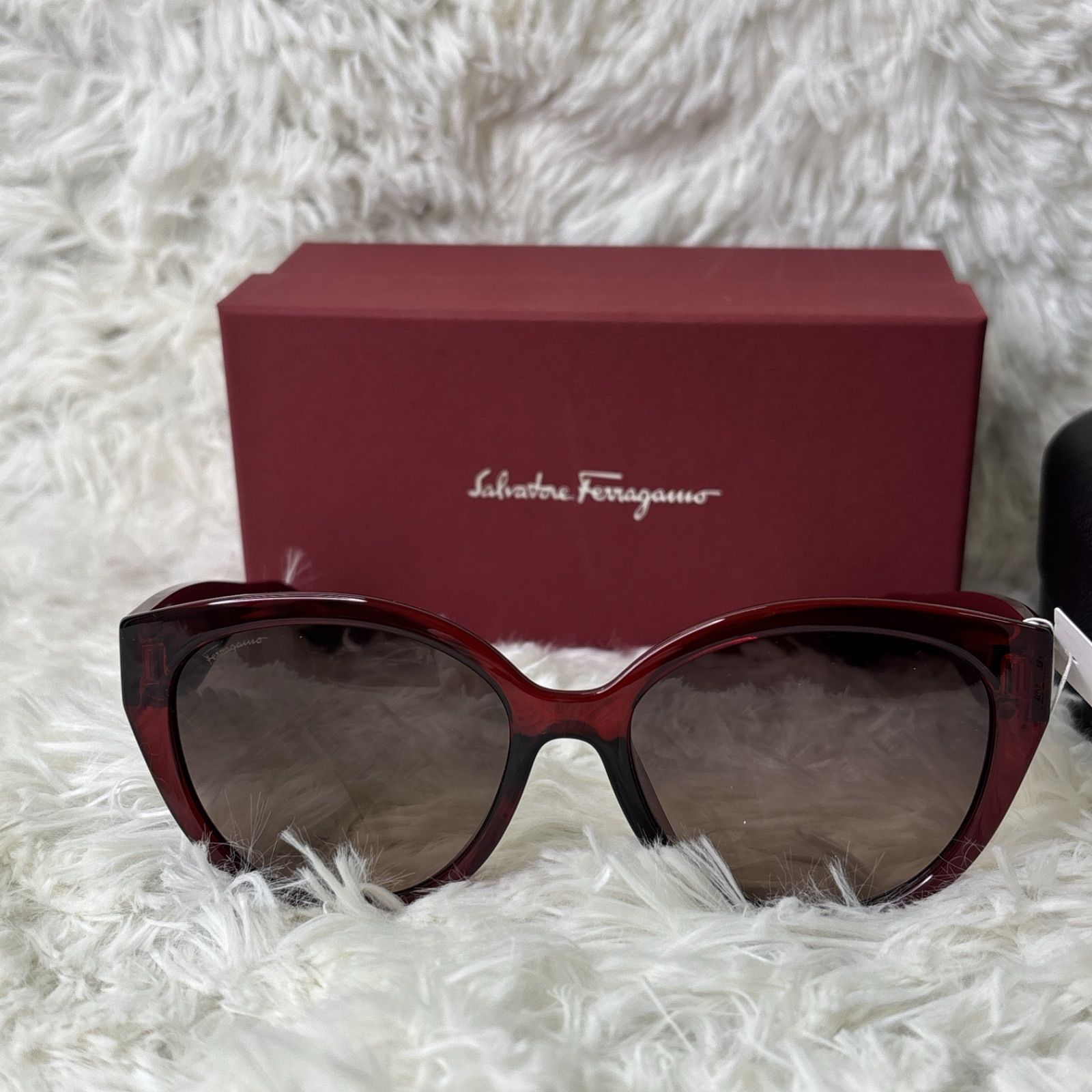 特価フェラガモFerragamo キャットアイサングラス サルバトーレ フェラガモ Cat-eye サングラス | 正規品保障