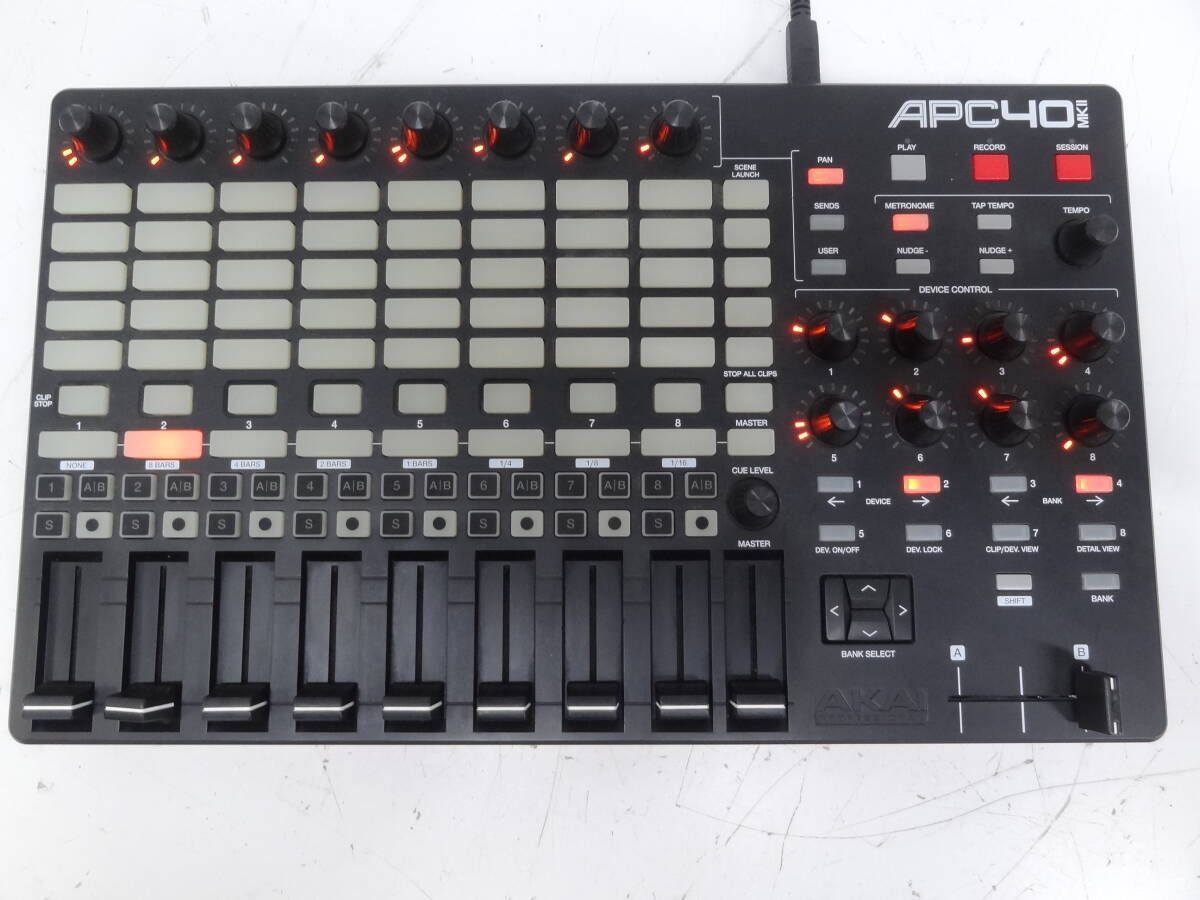 AKAI
