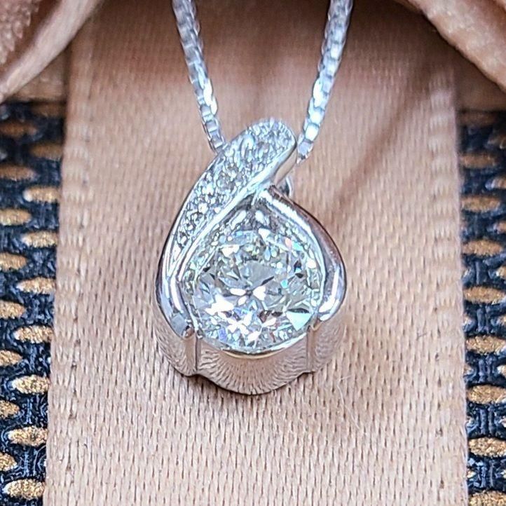 0.3ct ダイヤモンド SI1 Very good プラチナ ネックレス 鑑別-