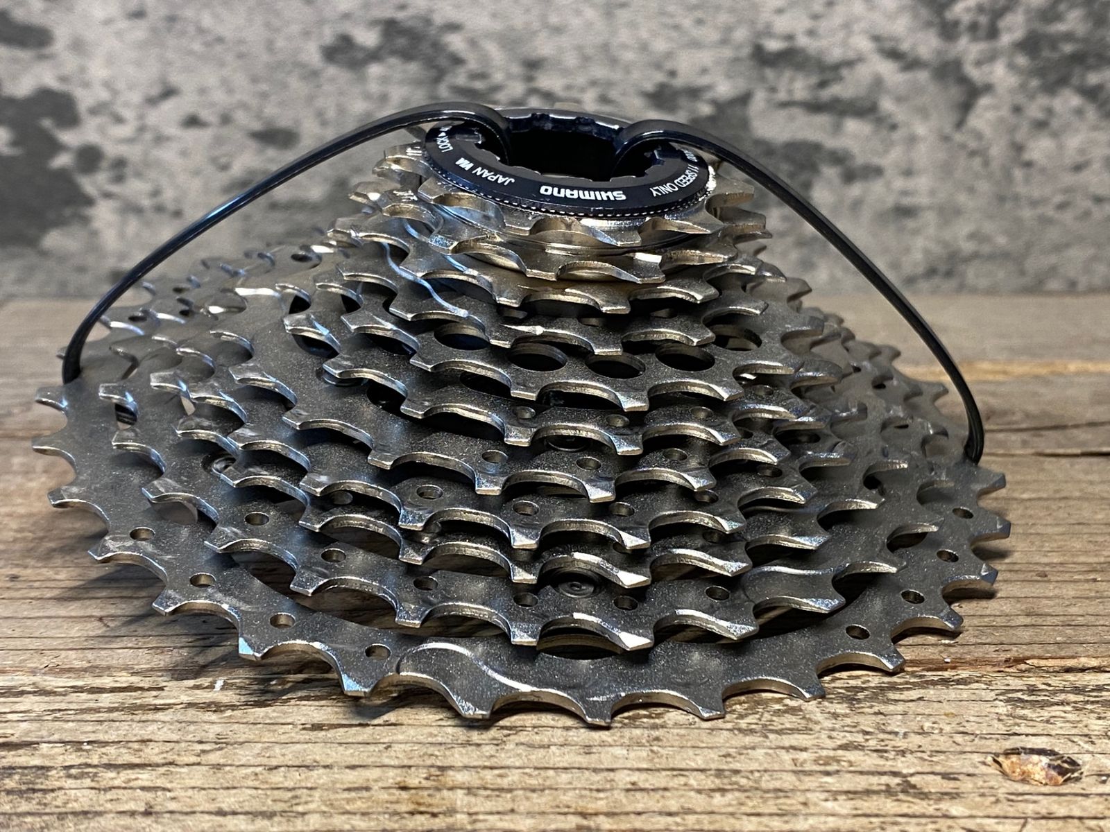 新品未開封、未使用SHIMANO ULTEGRA CS-R8000 スプロケット SHIMANO 「シマノ」 ULTEGRA CS-R8000 11-32T スプロケット / AKIBA店