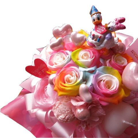プレゼント ドナルド デージー入り 花束風 レインボーローズ プリザーブドフラワー入りギフト バースデーBケース付き
