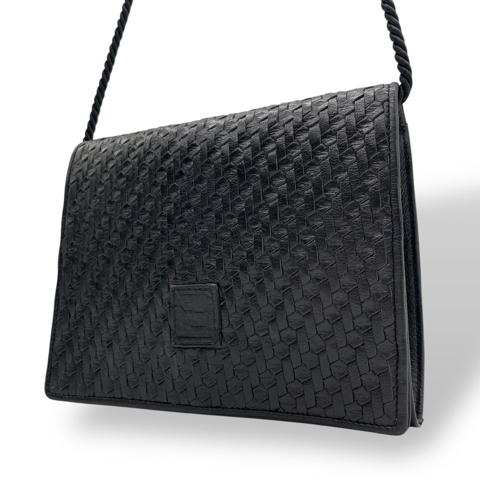 美品 FENDI フェンディ 編み込みレザー ショルダーバッグ 黒