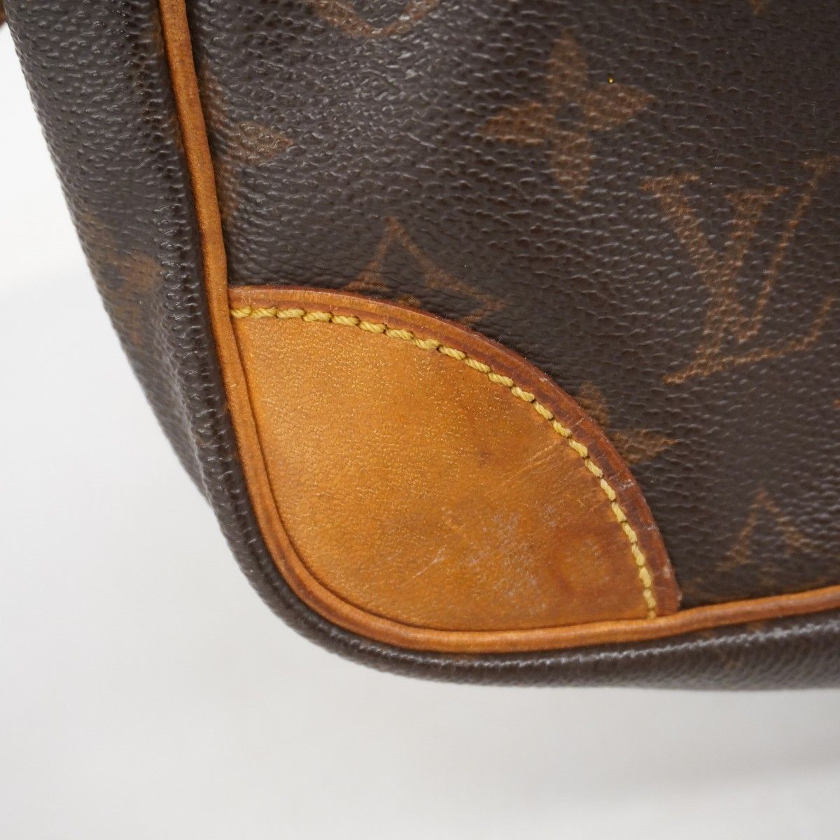 5hb0458-h】ルイヴィトン クラッチバッグ モノグラム コンピエーニュ28  