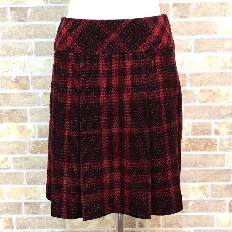 送料込み BURBERRY LONDON スカート レッド 36 日本製 478