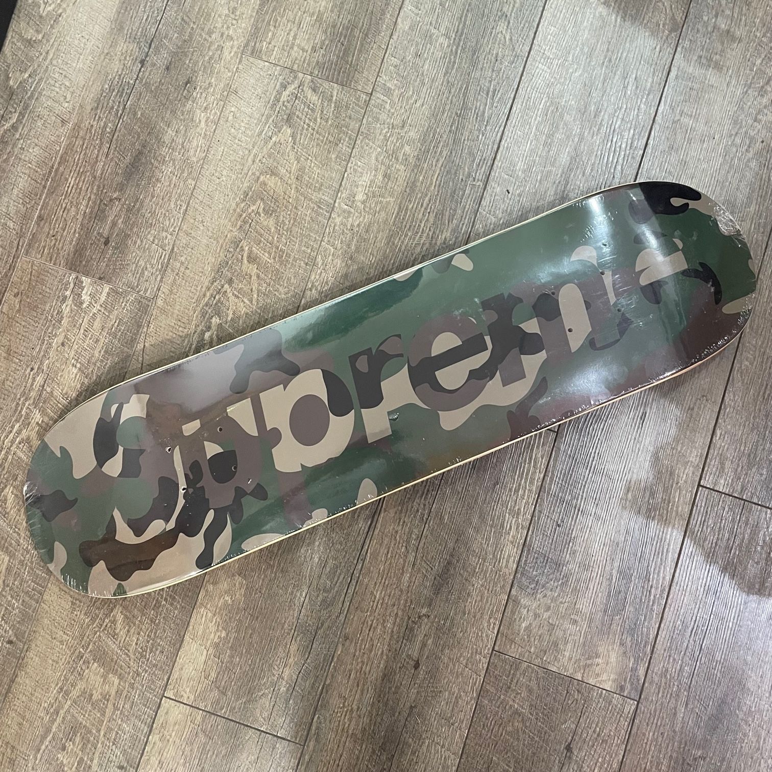 未使用品 SUPREME 20AW CAMO LOGO SKATEBOAD GREEN カモ ロゴ スケートボード スケボー デッキ シュプリーム  グリーン 54273A - メルカリ