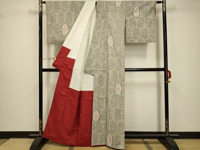 平和屋着物●上質な紬　成り物　亀甲絣　正絹　逸品　AABH5778ck 平和屋着物○上質な紬 成り物 亀甲絣 正絹 逸品 AABH5778ckの通販 by