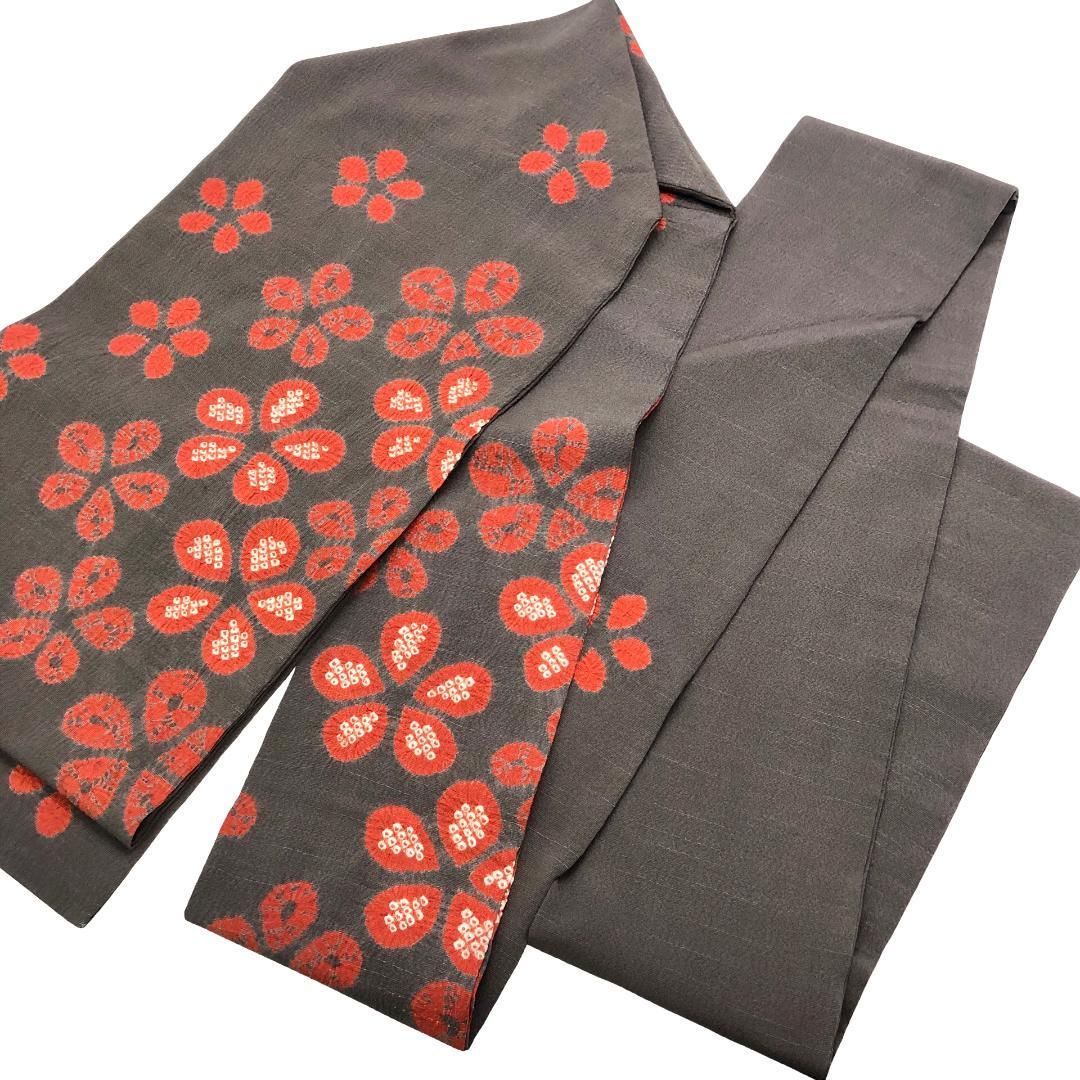 名古屋帯 絞りの花模様 縮緬 紅消鼠色 O-5358 名古屋帯 絞りの花模様 縮緬 紅消鼠色 O-5358 - メルカリ