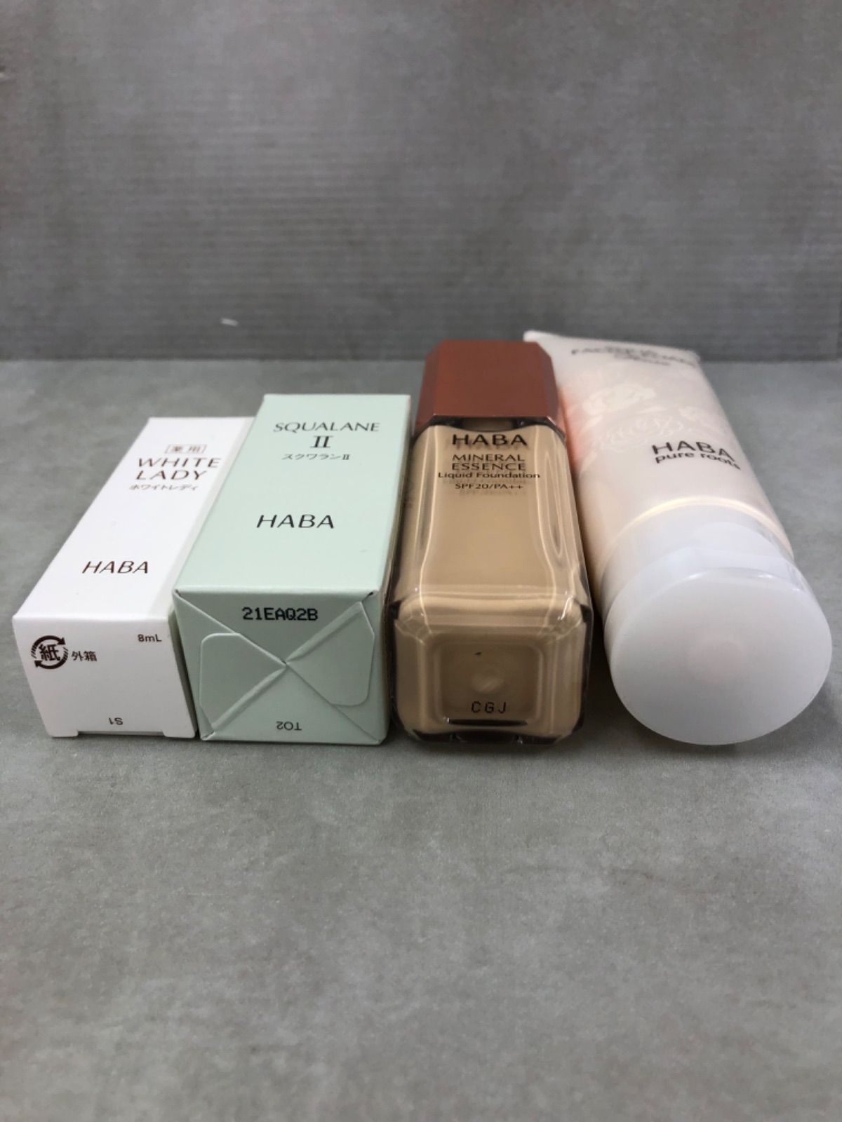 HABA スクワフェイシャルフォームホワイトレディ
