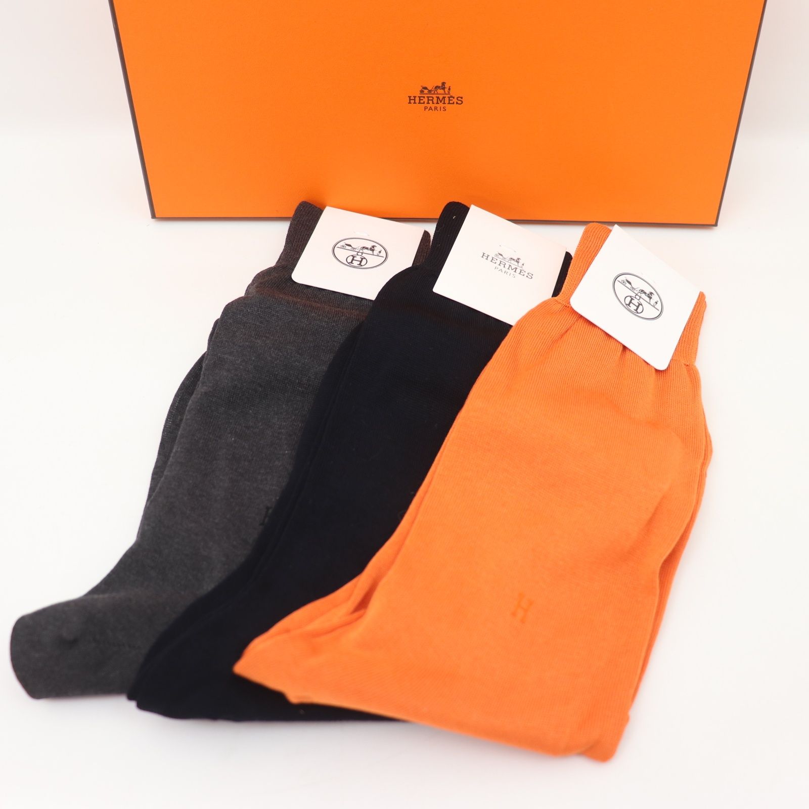 ITIQ3UEOCZYQ HERMES エルメス 靴下 ソックス 3セット Hロゴ 綿100％ オレンジ 濃紺 グレー サイズ10 メンズ