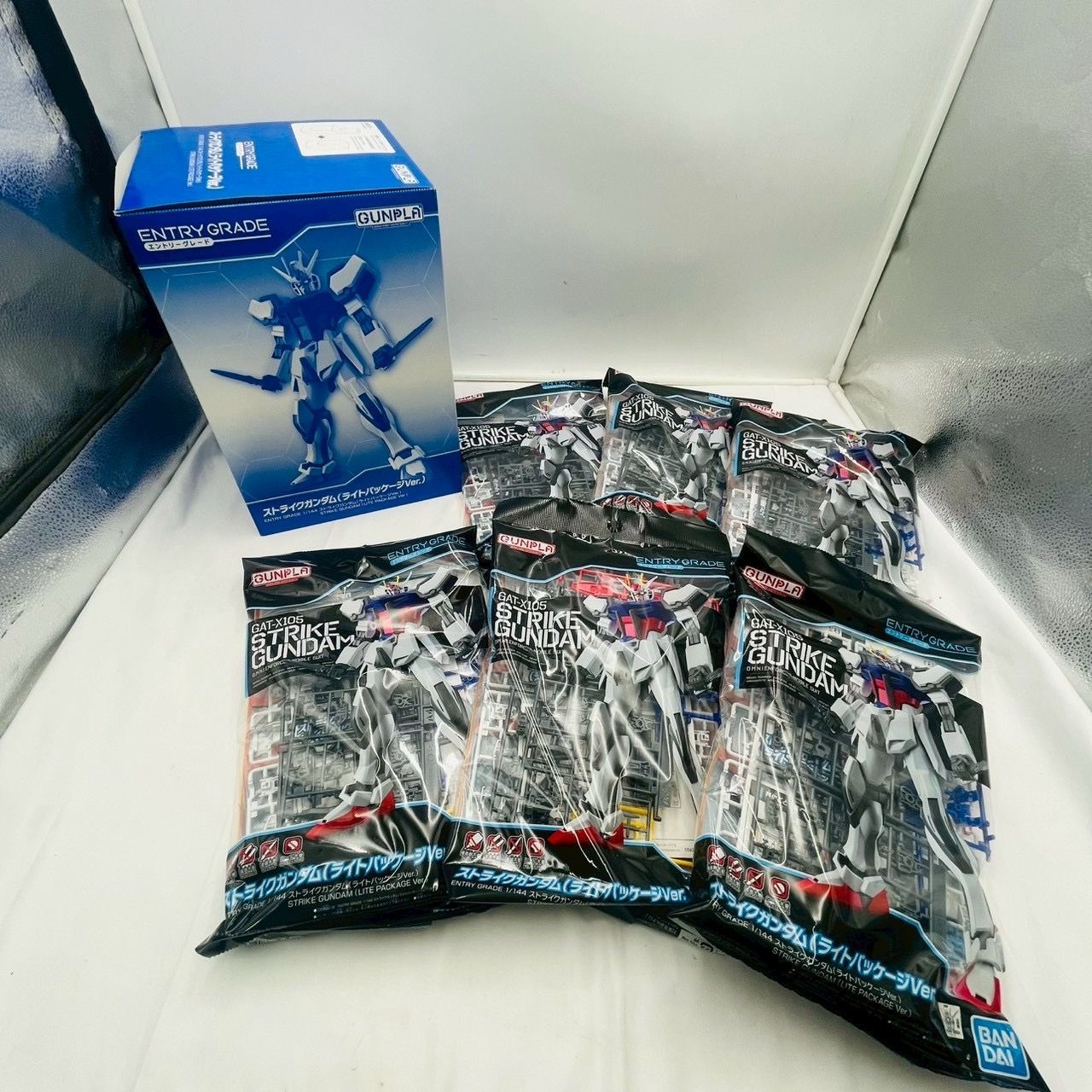 ISSEY MIYAKE 太陽柄 テーラードジャケット カーキ ピンクボタン ISSEY MIYAKE 太陽柄 テーラードジャケット カーキ ピンクボタン