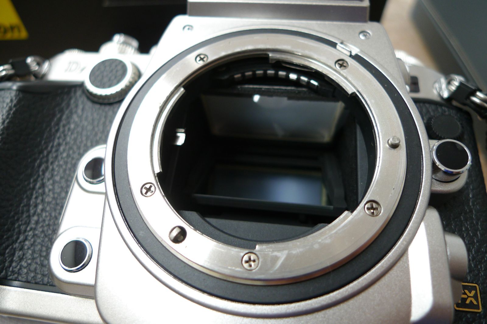 Nikon Df ニコン デジタル一眼レフカメラ ボディ バッテリー2個 Nikon Df ニコン デジタル一眼レフカメラ ボディ バッテリー2個