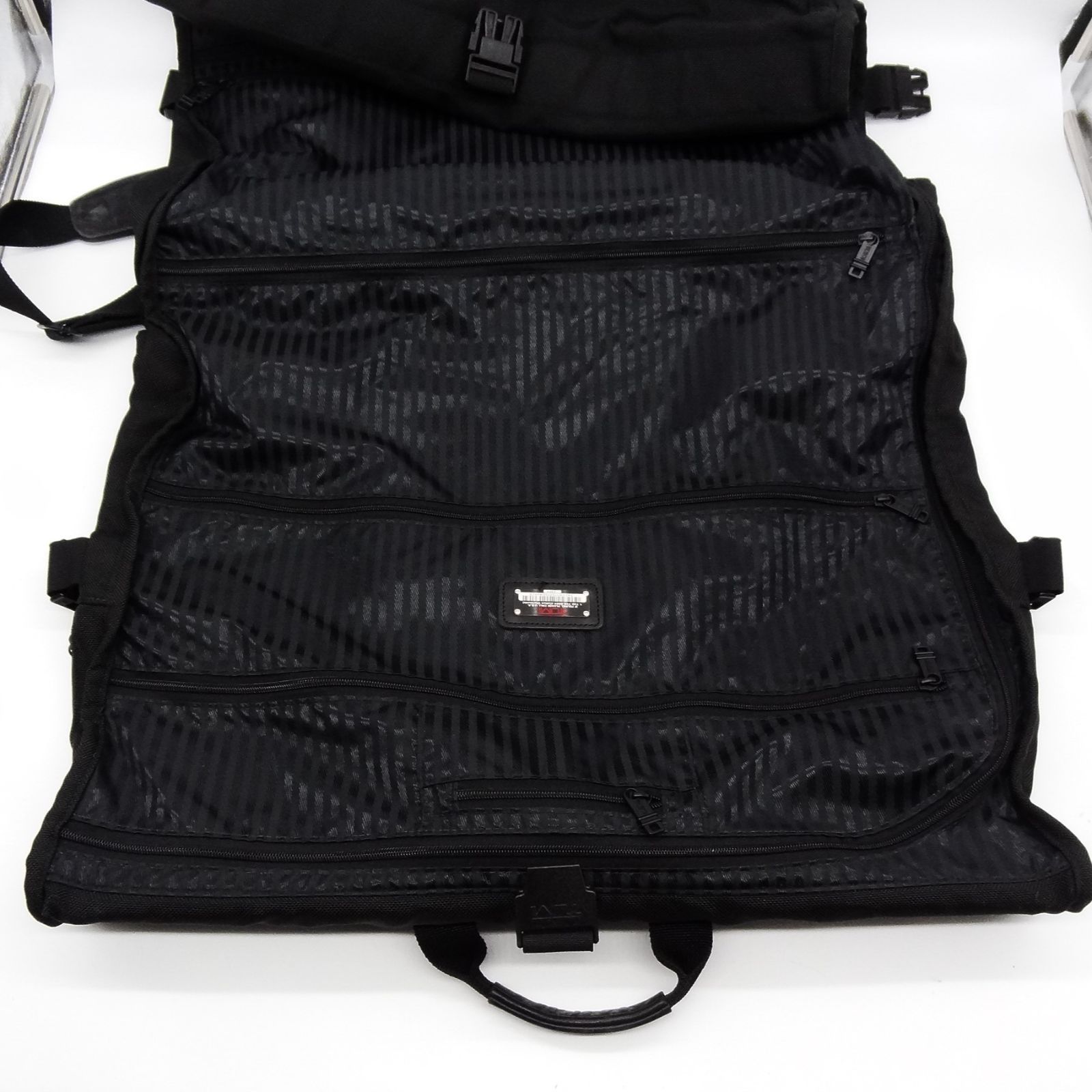 TUMI トゥミ ガーメントバッグ スーツケース ブラック トラベルバッグ ビジネスバッグ ナンバーキー2個 出張のお供 231D3 メルカリ