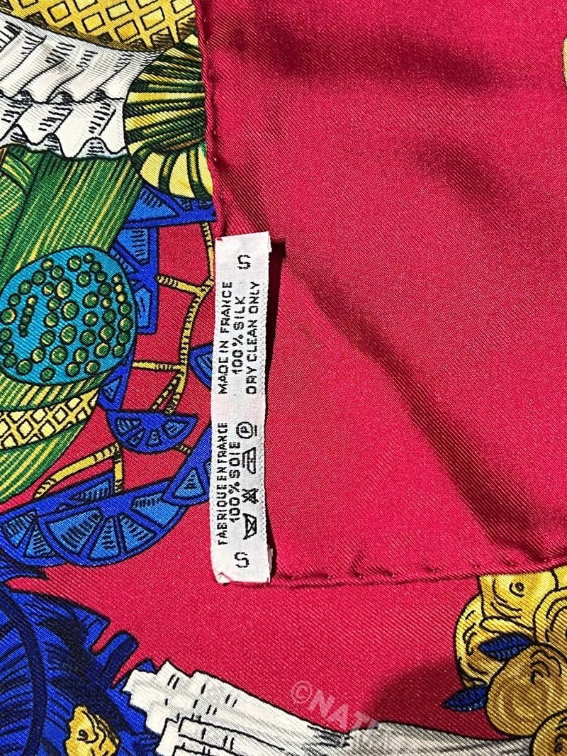 エルメス スカーフ 90 カレ HERMES chapeau 帽子 脱帽 赤 レッド