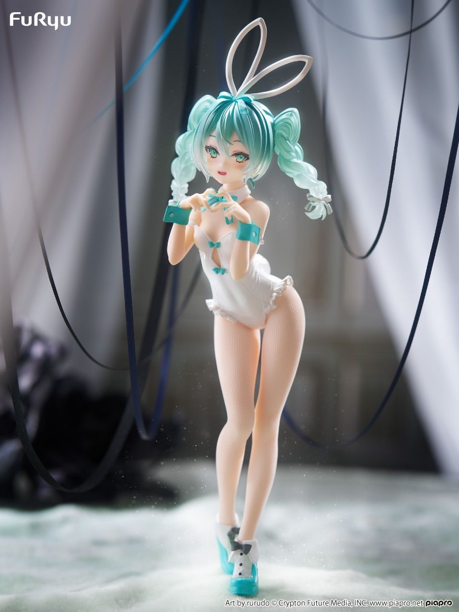 ラフタリア　初音ミク　バニー　rurudo フィギュア Amazon.co.jp: 初音*ミク フィギュア 初音*ミク BiCute Bunnies