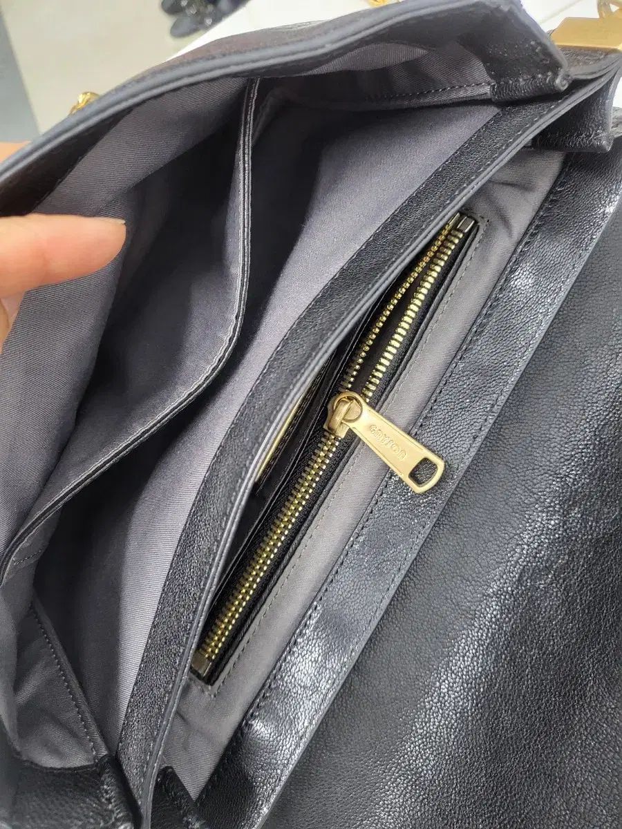 チェーンクロスバッグ