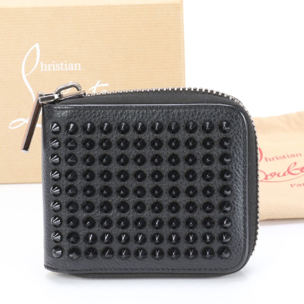 ストア ルブタン/スタッズ付き黒レザー二つ折り財布 美品